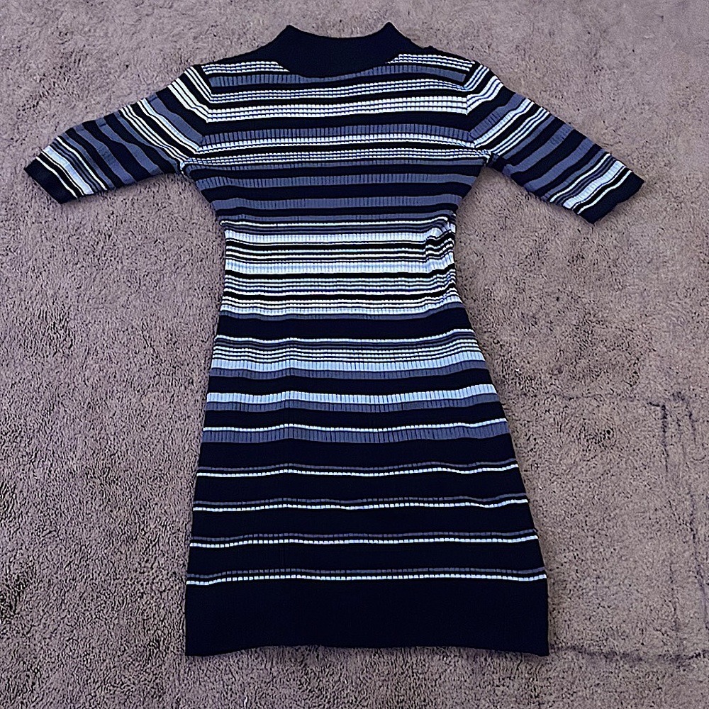 grey,black,and white dress